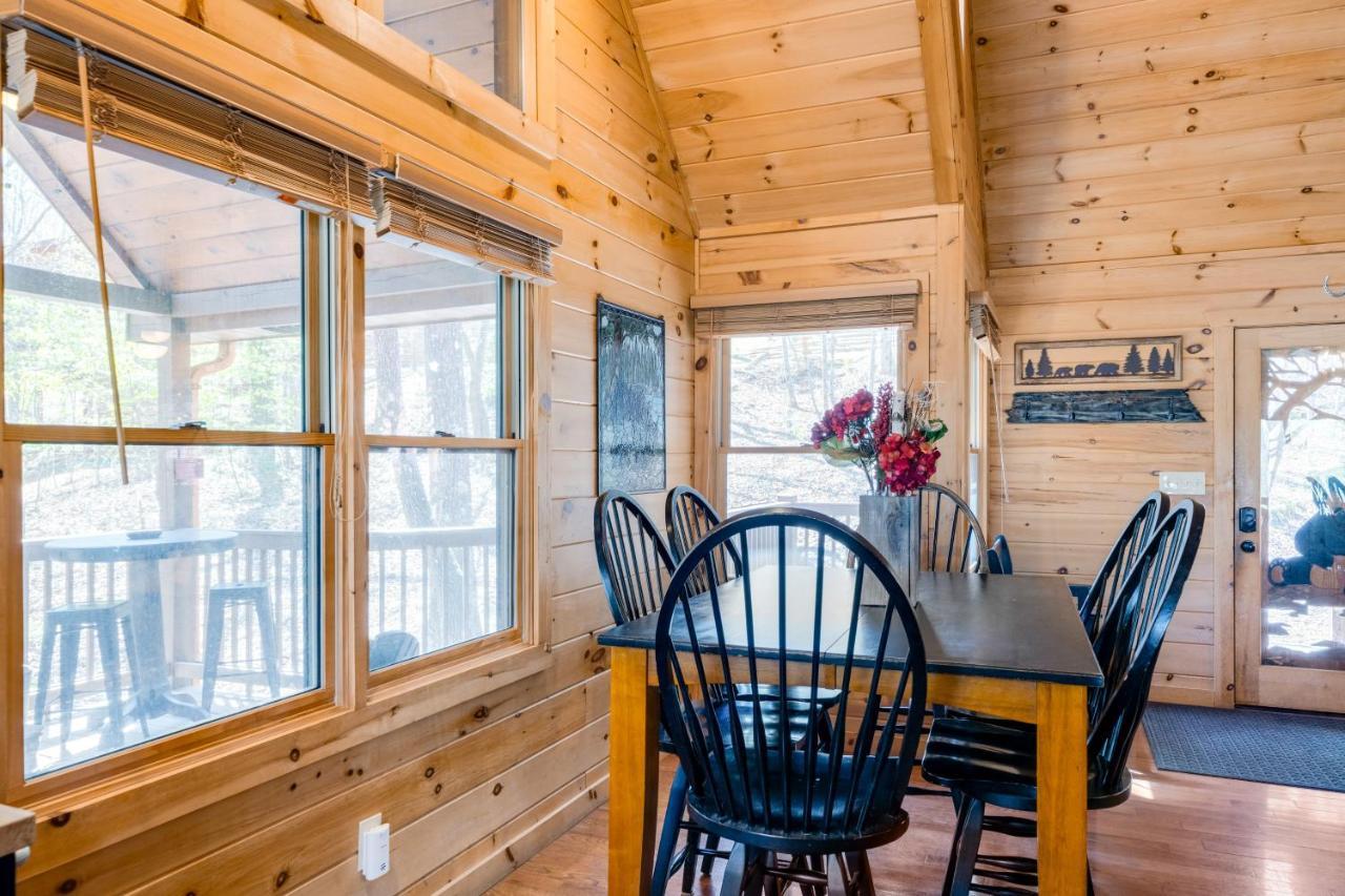 Blue Ridge Bear Bungalow Exterior foto